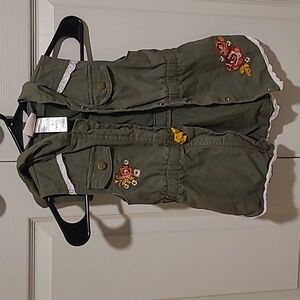 Girls Green Vest with embroidered flowers